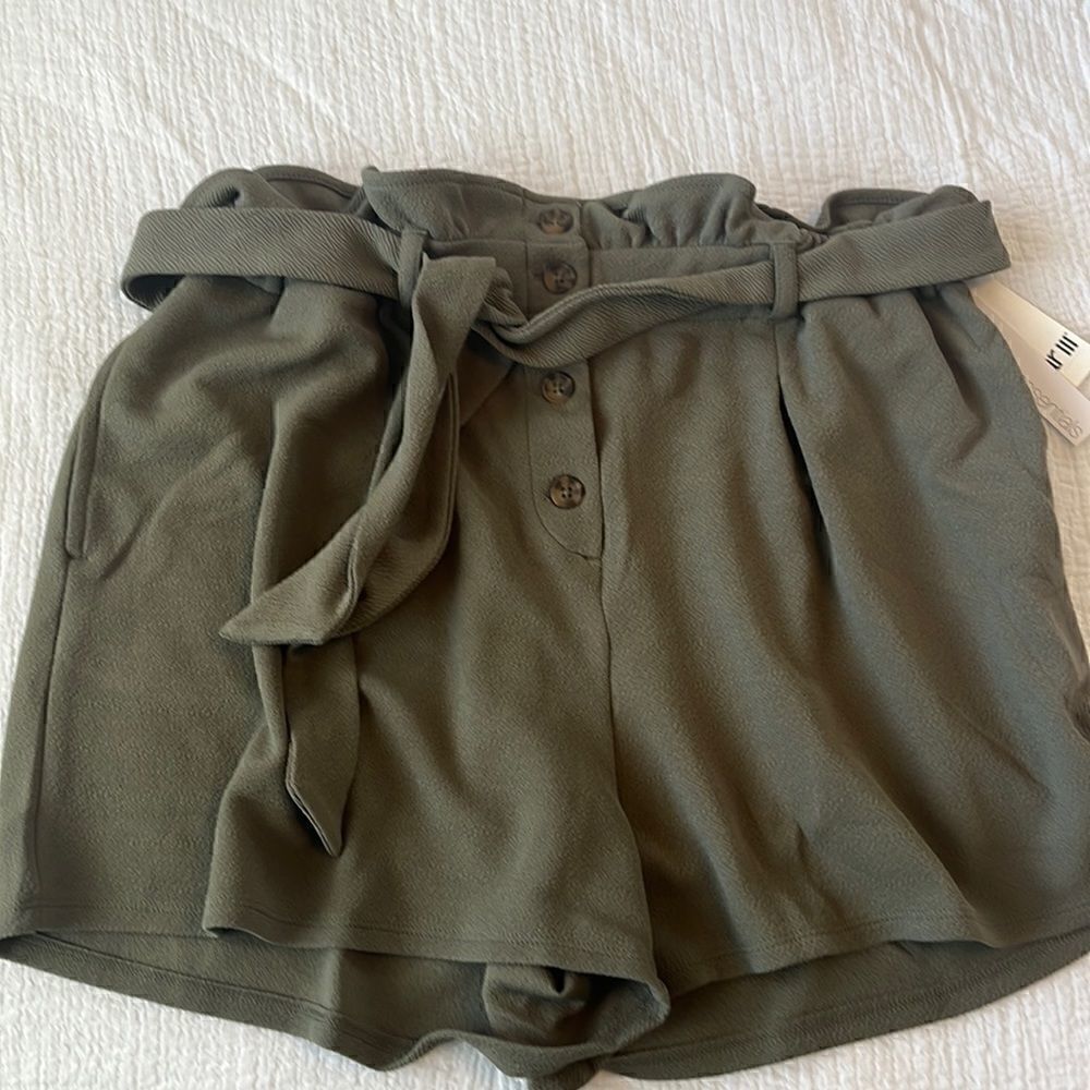 BAR lll shorts in olive color. NWT.